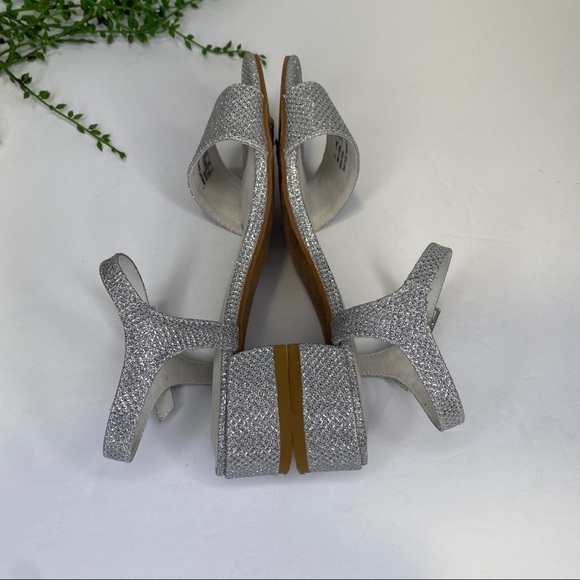 Stuart Weitzman Penelope Quarter Silver Sparkle Sandals Open Toe Fancy Size 1M - Picture 4 of 11